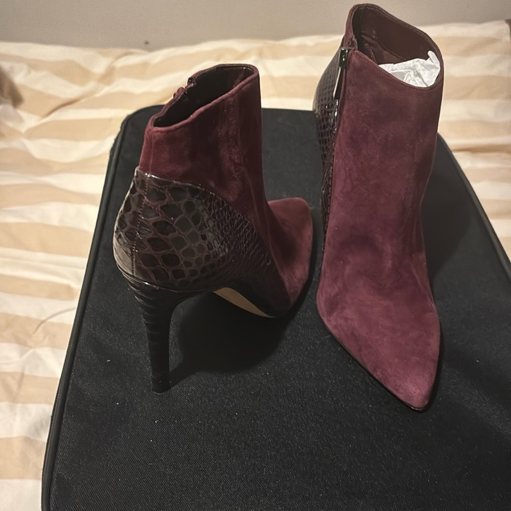 ROSEGOLD. Dylan Burgundy Suede Boots. Excellent condition; barely worn